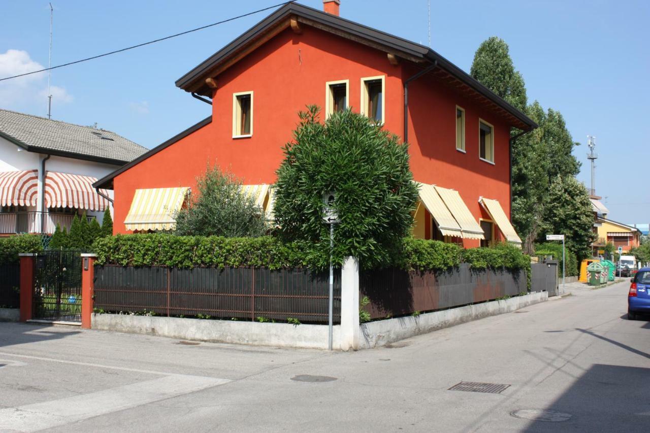 Bed and Breakfast Tagliamento 28 à Mestre Extérieur photo